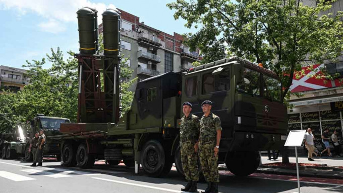 塞尔维亚公开展示购自中国的红旗防空导弹。