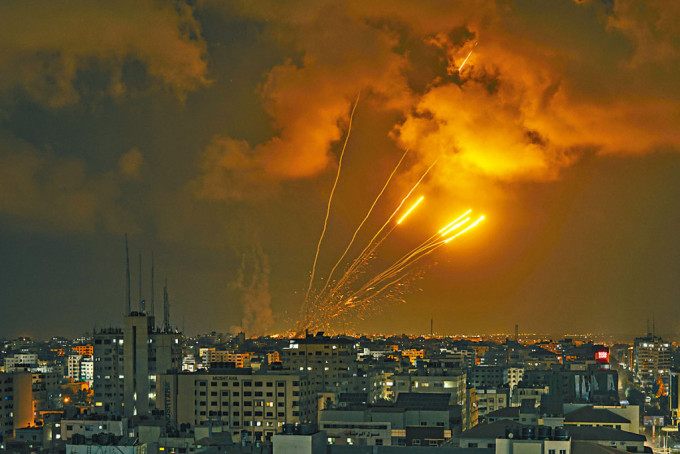 加沙武装分子上周六晚向以色列方向发射火箭。