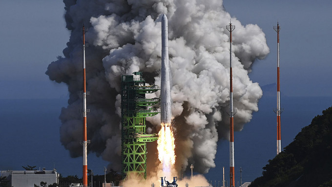 南韩「世界」号火箭成功发射。AP图