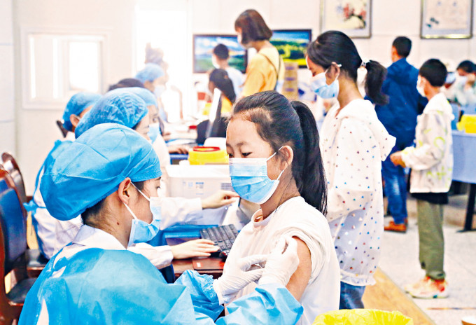 ■青海省為十二至十七歲人群接種疫苗。