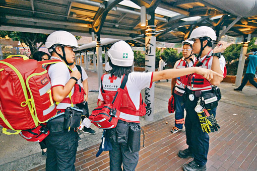 紅十字會派員至理大協助救援。