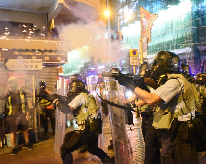 深水埗的冲突中有多名示威者被捕。