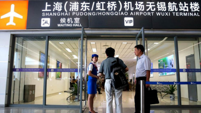 上海浦東往返香港是前三條熱門航線之一。新華社