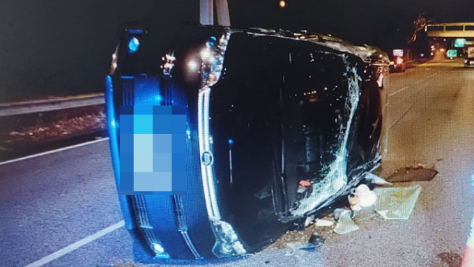 粉嶺公路昨晚發生交通意外，警方事後拘捕一名27歲司機，涉嫌危險駕駛。