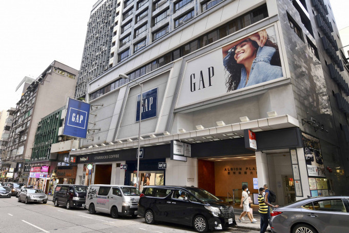 美国时装品牌GAP「撤出」加连威老道巨店。