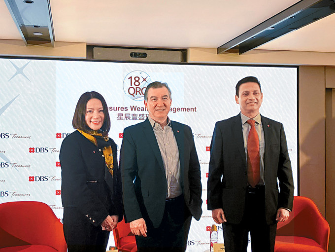 龐華毅(中)表示，「跨境理財通2.0」落地，將是中港兩地銀行的機遇。
