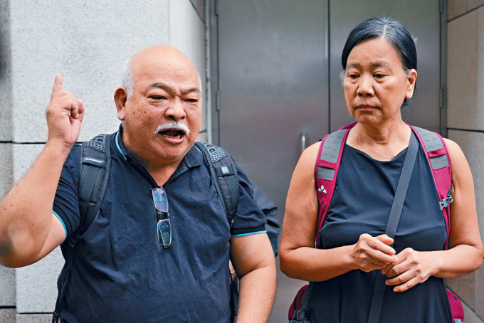 警方昨日以涉嫌「在公众地方行为不检」拘捕五人，包括（左起）曾健成、陈宝莹。