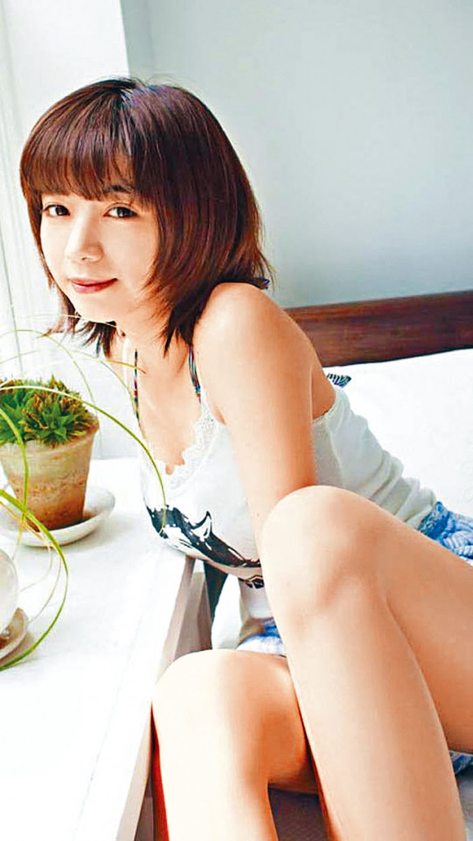 日本上位女星池田依來沙，昨日被指有性愛片段流出，引來網民嘩然。