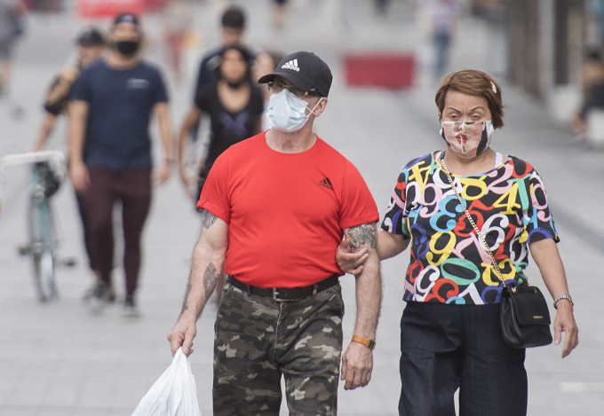 加拿大魁北克省疫情回升，部分地區疫情警示級別提高。AP圖片