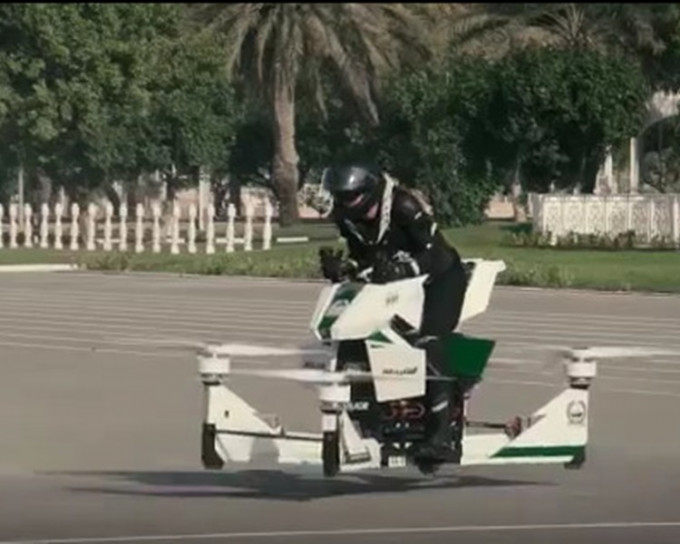 飞天电单车造型类似大型无人机。网图