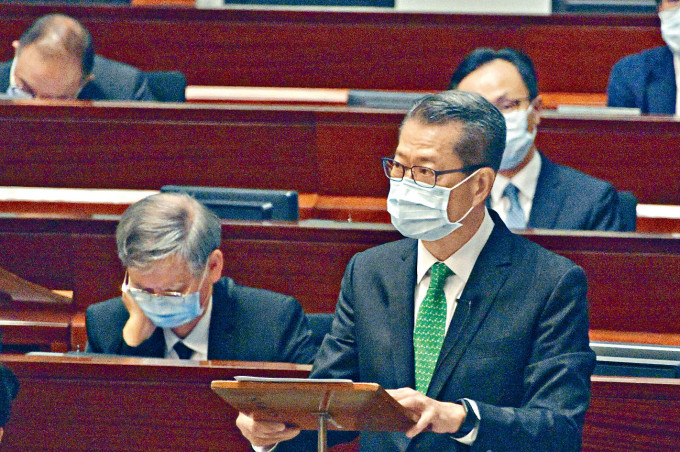 陳茂波表示，今份預算案是非常時期下的非一般預算案。