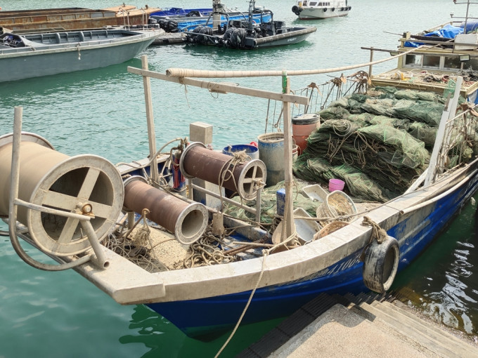渔护署起诉怀疑于香港水域非法作业的内地渔民。