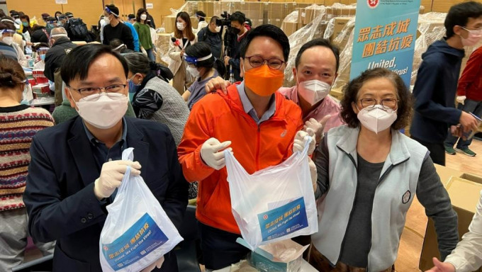 工联会参与政府包装中央支援香港抗疫物资的工作。工联会FB
