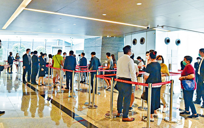 天水圍Wetland Seasons Park 2期，消息指，該盤連日收約2000票，超購約13.2倍。
