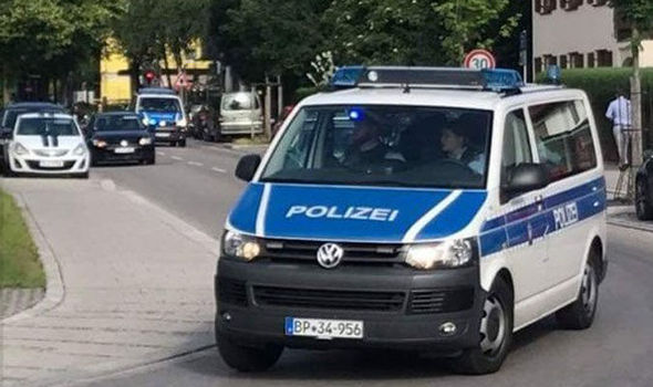 慕尼黑郊區一個地鐵站發生槍擊，據報一名女警中槍，多人受傷。網圖