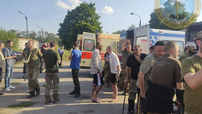 乌克兰与俄罗斯交换战俘，144名乌克兰士兵获释。路透社图片