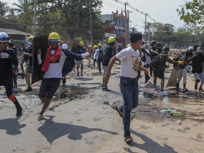 缅甸发生军事政变之后一个半月，局势仍然严峻。AP图片