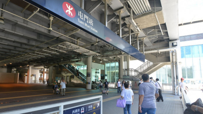 屯门港铁站。资料图片