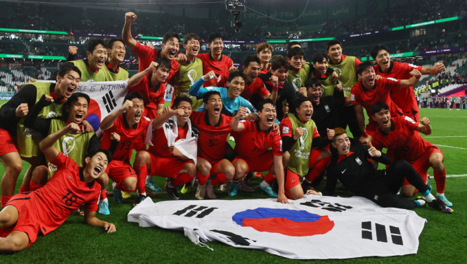 南韩晋级十六强，每位球员已获一亿六千万韩圜(约九十六万港元)奖金。Reuters