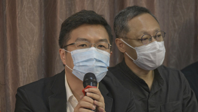 区诺轩(左)在初选案审讯中指自己与戴耀廷(右)「初心不一」。资料图片