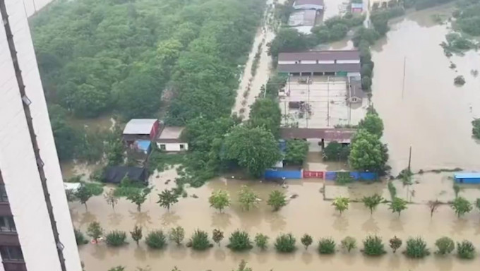 河南多地暴雨破紀錄，南陽啟動防汛一級應急響應。