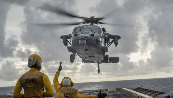 美军MH-60S骑士鹰直升机。资料图片