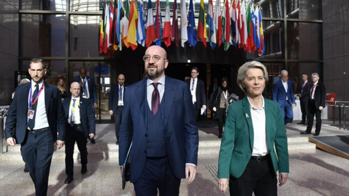 欧盟成员国在欧盟高峰会针对讨论与中国的关系。美联社图片