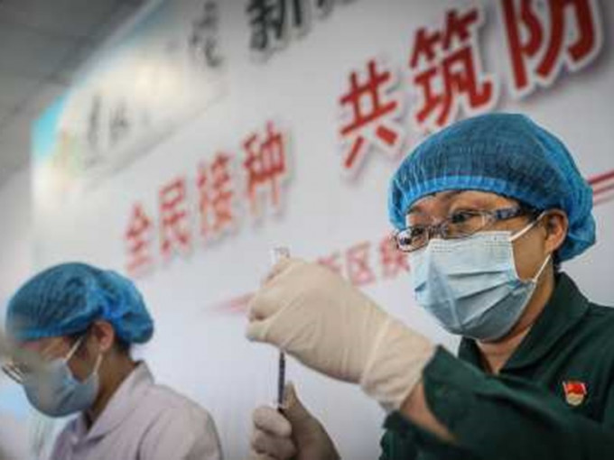 遼寧加緊為居民打疫苗。 新華社圖片