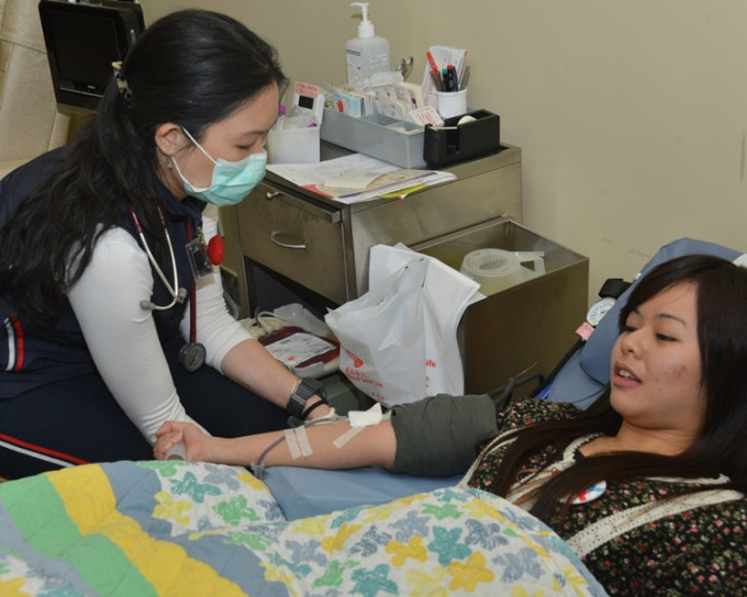 红十字会呼吁市民积极捐血。 资料图片