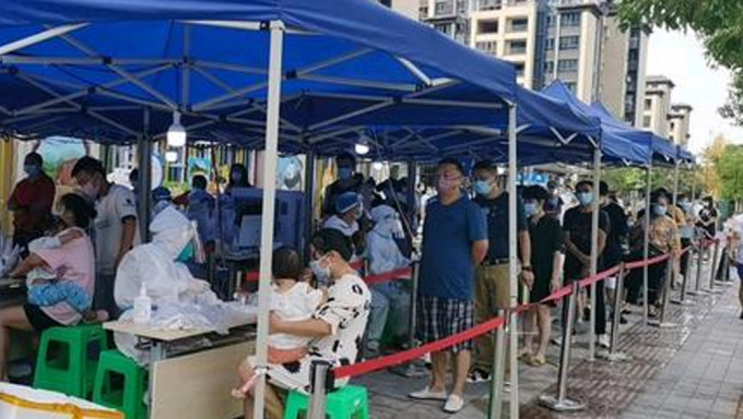 深圳分级分类管控，任何街道如果过去3日都没有社会面病例，将会即时解除临时管控措施。