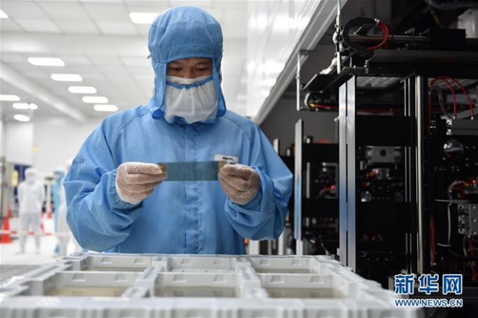 中國芯片製造急起直追。新華社圖片