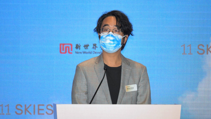 郑志刚表示，新世界支持政府推动香港离岸人民币业务的发展。资料图片