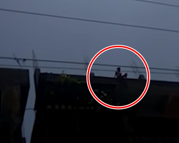 12岁少女为了逃离性侵，从4楼跳下去，幸好无生命危险。 网上图片