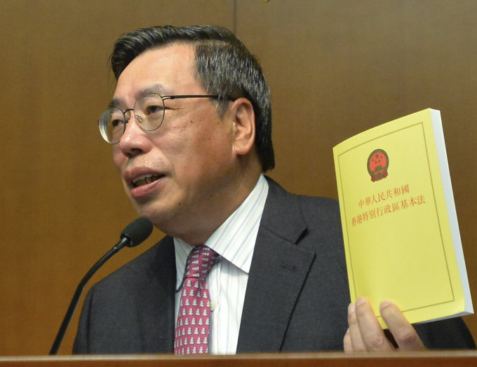 立法會主席梁君彥在2016年角逐選舉時，被質疑擁有英國國籍。資料圖片