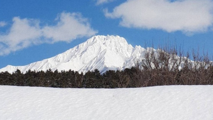 北海道利尻山发生雪崩。(互联网)