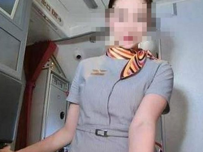 长沙空姐被丈夫公开出轨记录遭停职，怒告丈夫侵犯名誉。