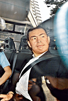 ■被告賴雲龍早前承認一項襲警罪，最終獲判罰款二千元。