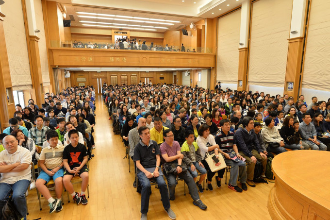 1600人參加簡介會，出席人數創學校歷年新高。