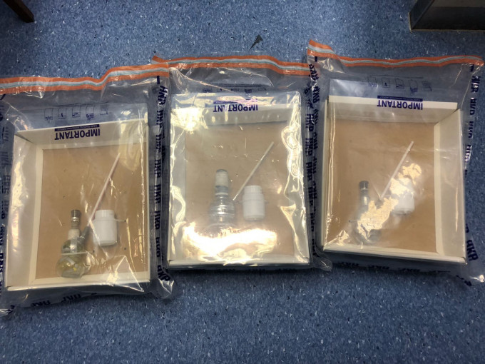 警方检获一批吸食毒品工具。 警方图片