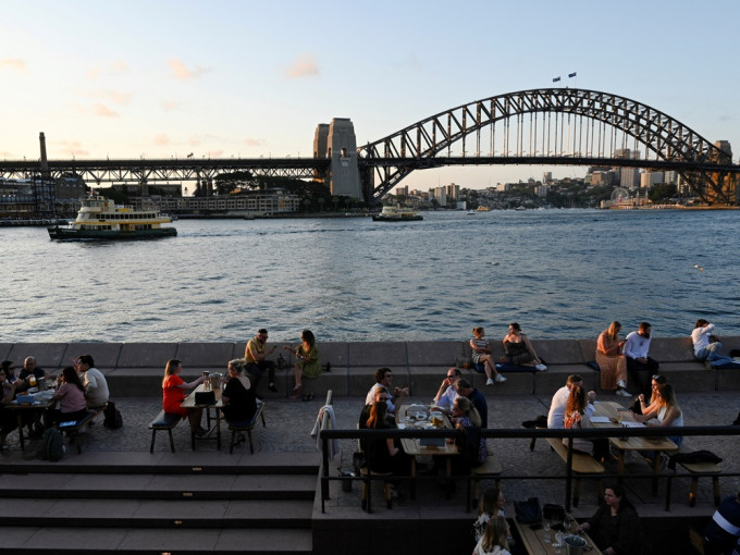 澳洲公布新法例，放宽港人申请永久居留签证门槛。路透社资料图片