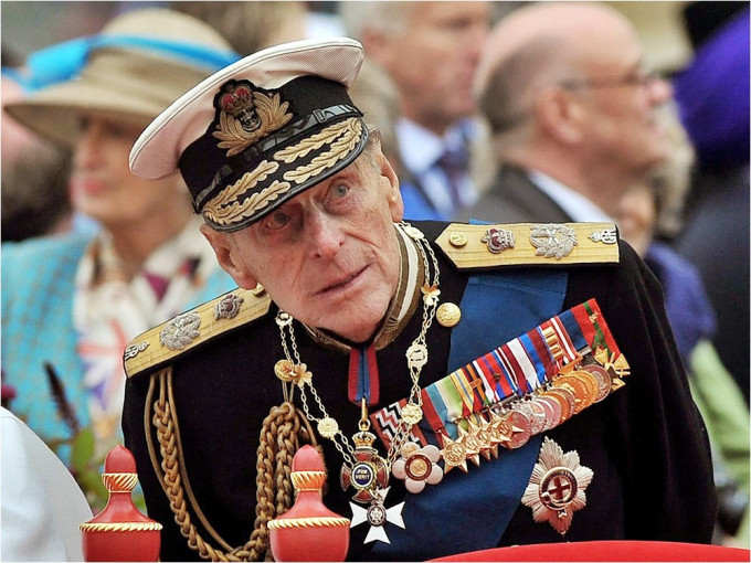 白金汉宫指，99岁菲腊亲王的心脏手术成功。AP资料图片