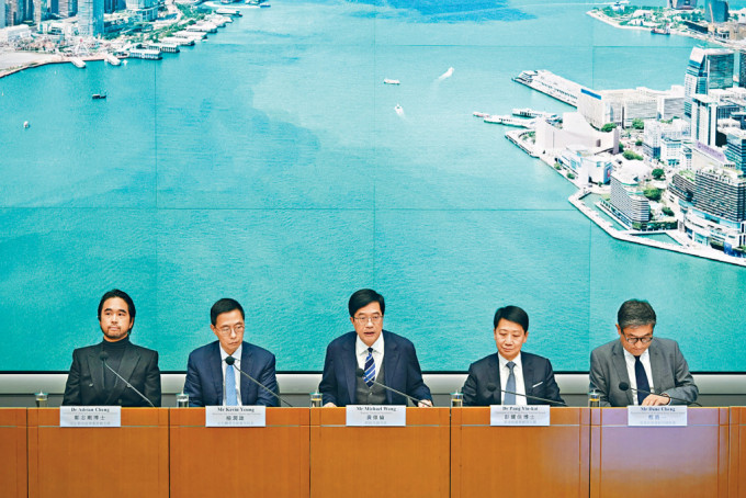 財政司副司長黃偉綸表示，會主動出擊爭取盛事來港。