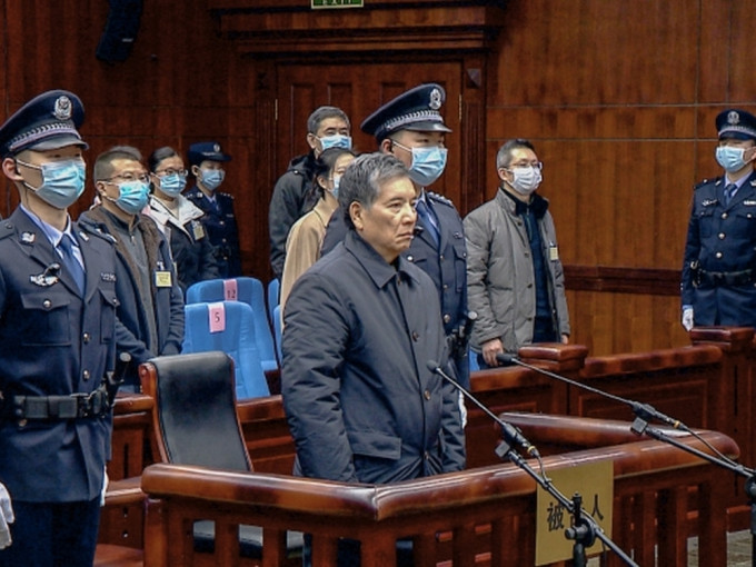 秦光荣一审被判七年。