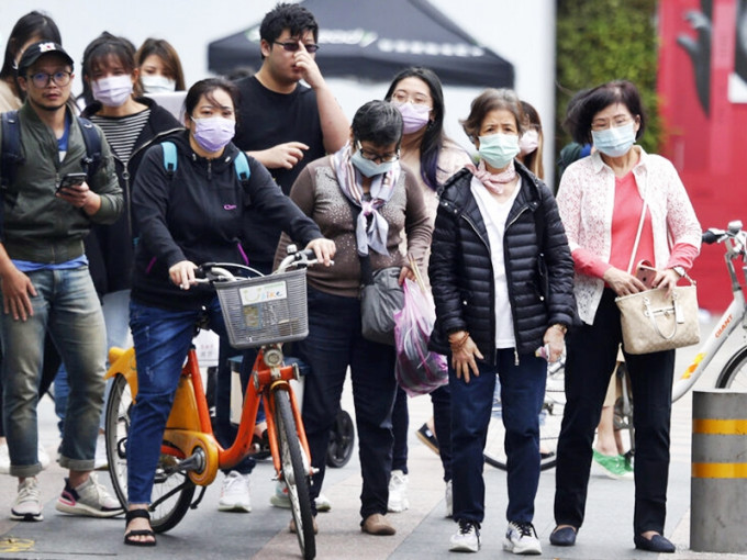台灣新增3宗新冠肺炎確診個案，全屬輸入病例。AP圖片