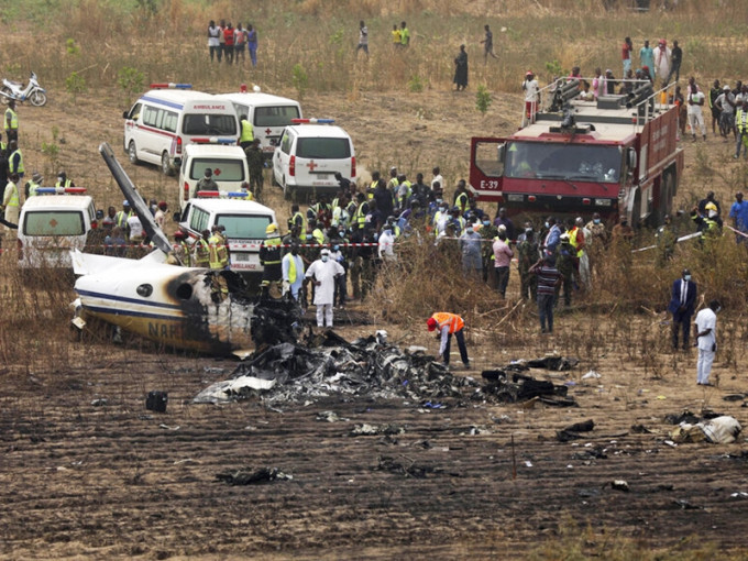 尼日利亞一架軍機墜毀，機上7人全部罹難。AP圖片