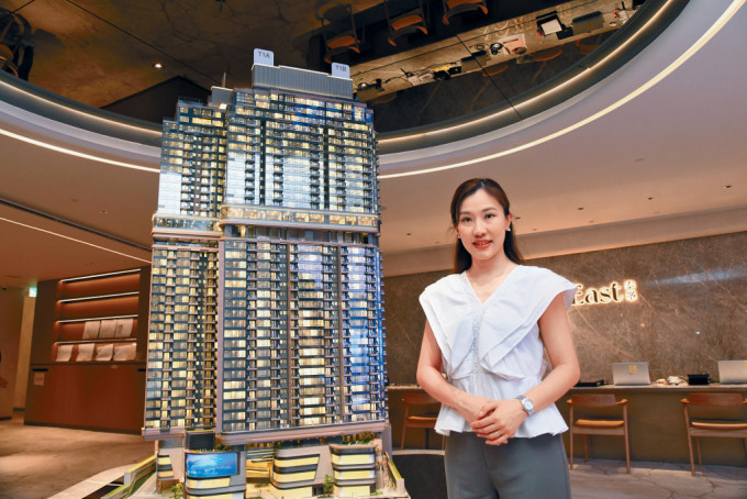 王新興集團陳芷湄表示，預期全年樓價上下波幅約5%，並看好中小型單位發展。