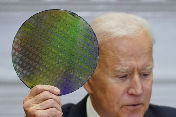 美國總統拜登為芯片供應而煩惱。AP圖片