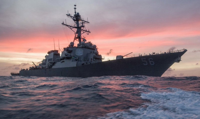 美國「麥凱恩號」（USS John S. McCain）驅逐艦。AP資料圖片