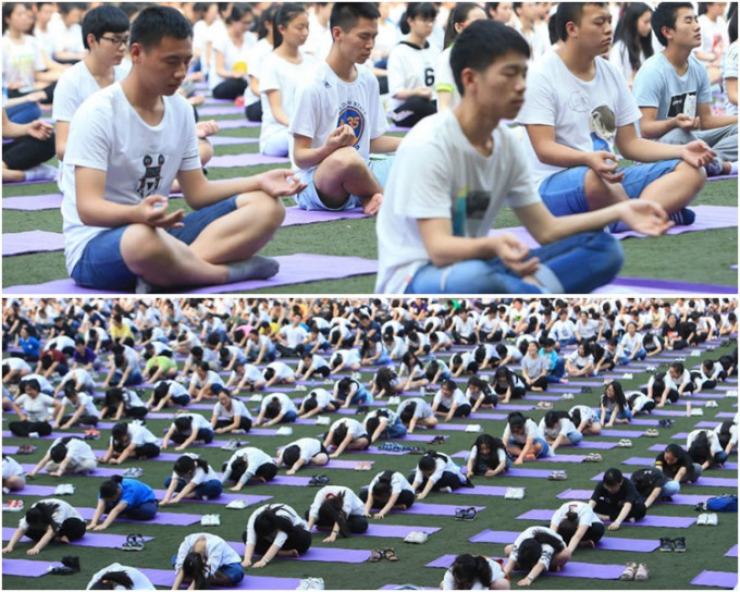 在5名瑜伽老師的帶領下，千多名學生一起練習瑜伽。網圖