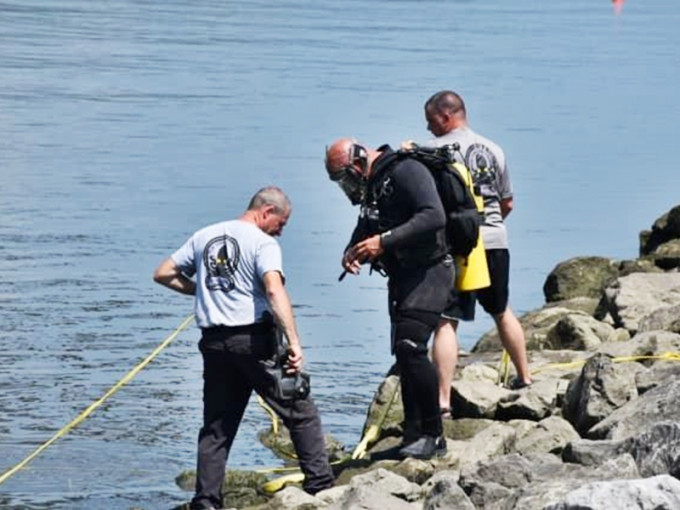 美國紐約州的環境保護單位在進行研究時，在馬斯科特水庫底部發現一具女屍。網圖